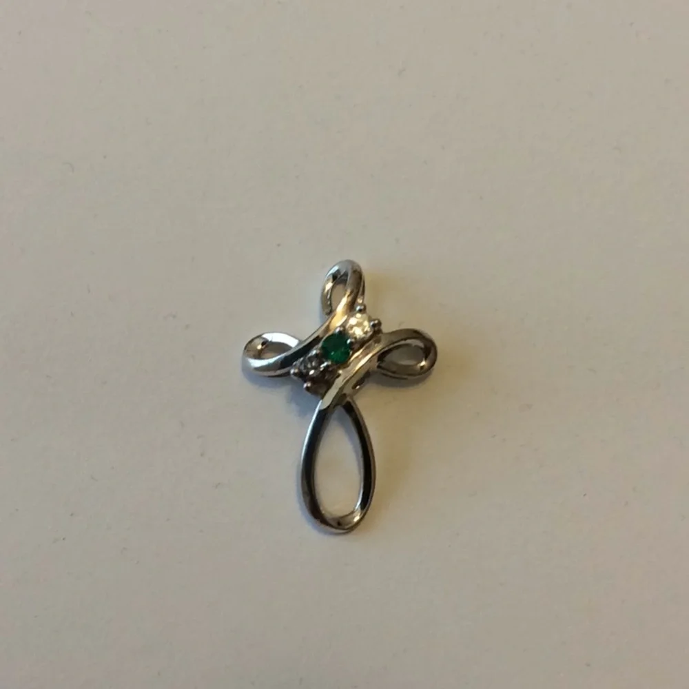 Silver Cross Pendant - Picture 7 of 7
